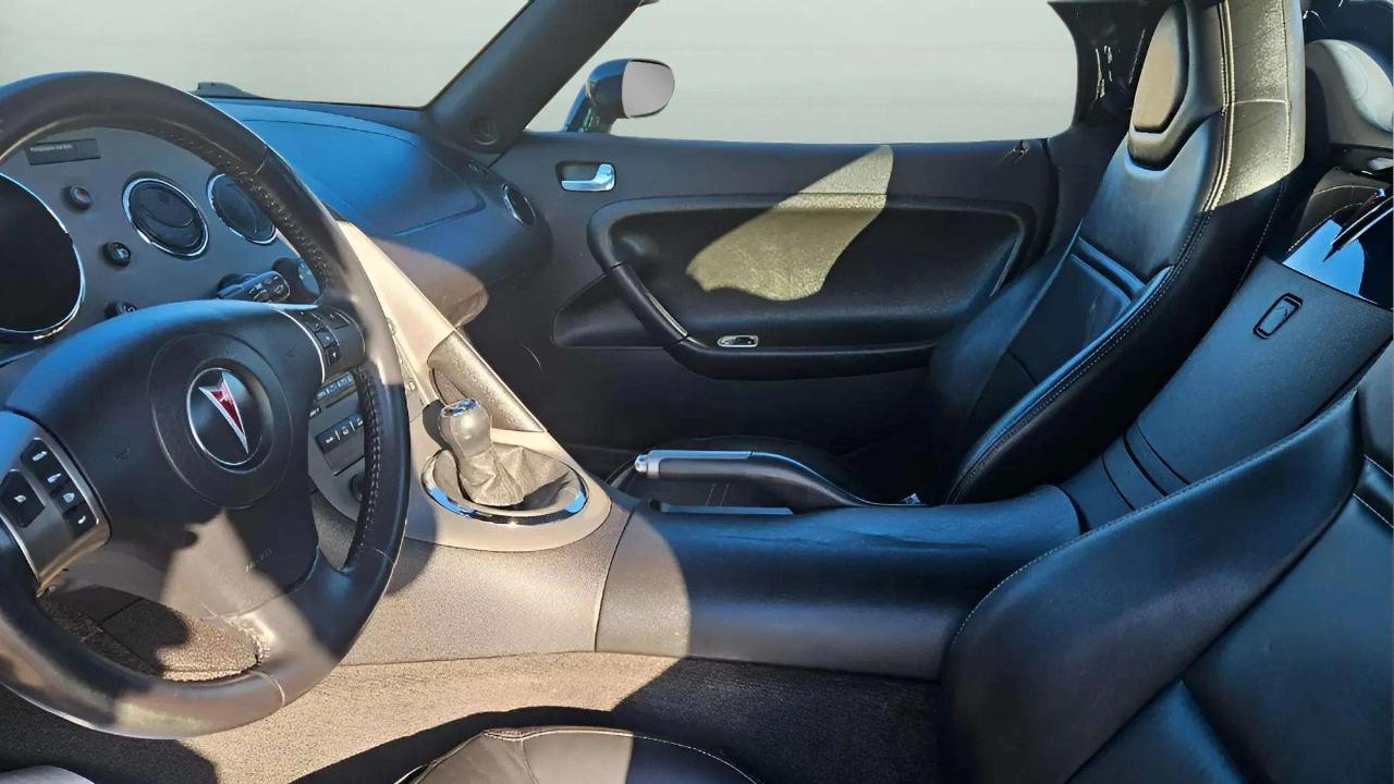 Pontiac Solstice 2dr Convertible 2006