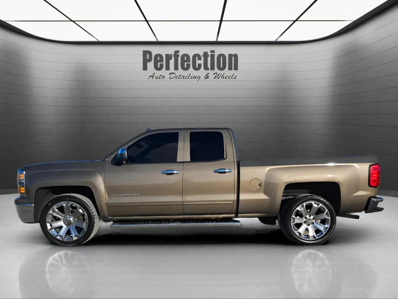 Chevrolet Silverado 1500 4WD Double Cab 143.5" LT w/2LT 2015