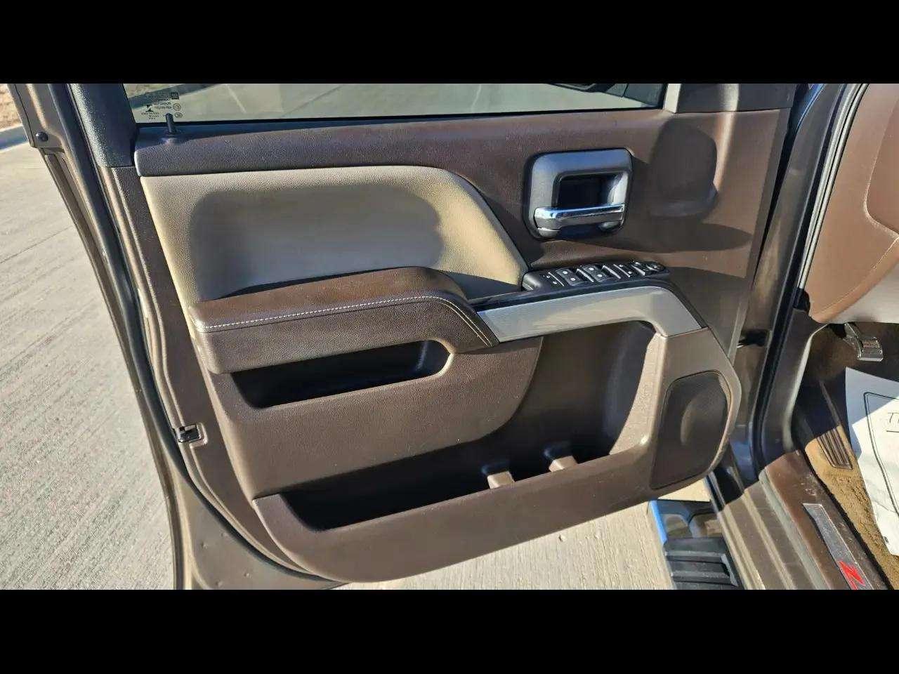 Chevrolet Silverado 1500 4WD Double Cab 143.5" LT w/2LT 2015