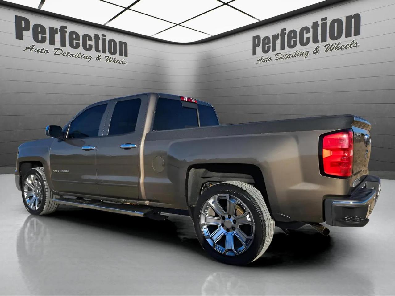 Chevrolet Silverado 1500 4WD Double Cab 143.5" LT w/2LT 2015