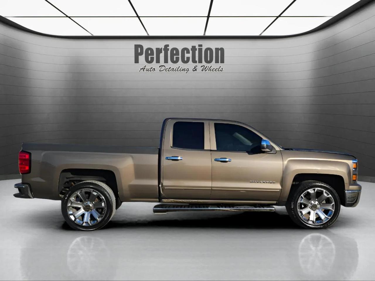 Chevrolet Silverado 1500 4WD Double Cab 143.5" LT w/2LT 2015