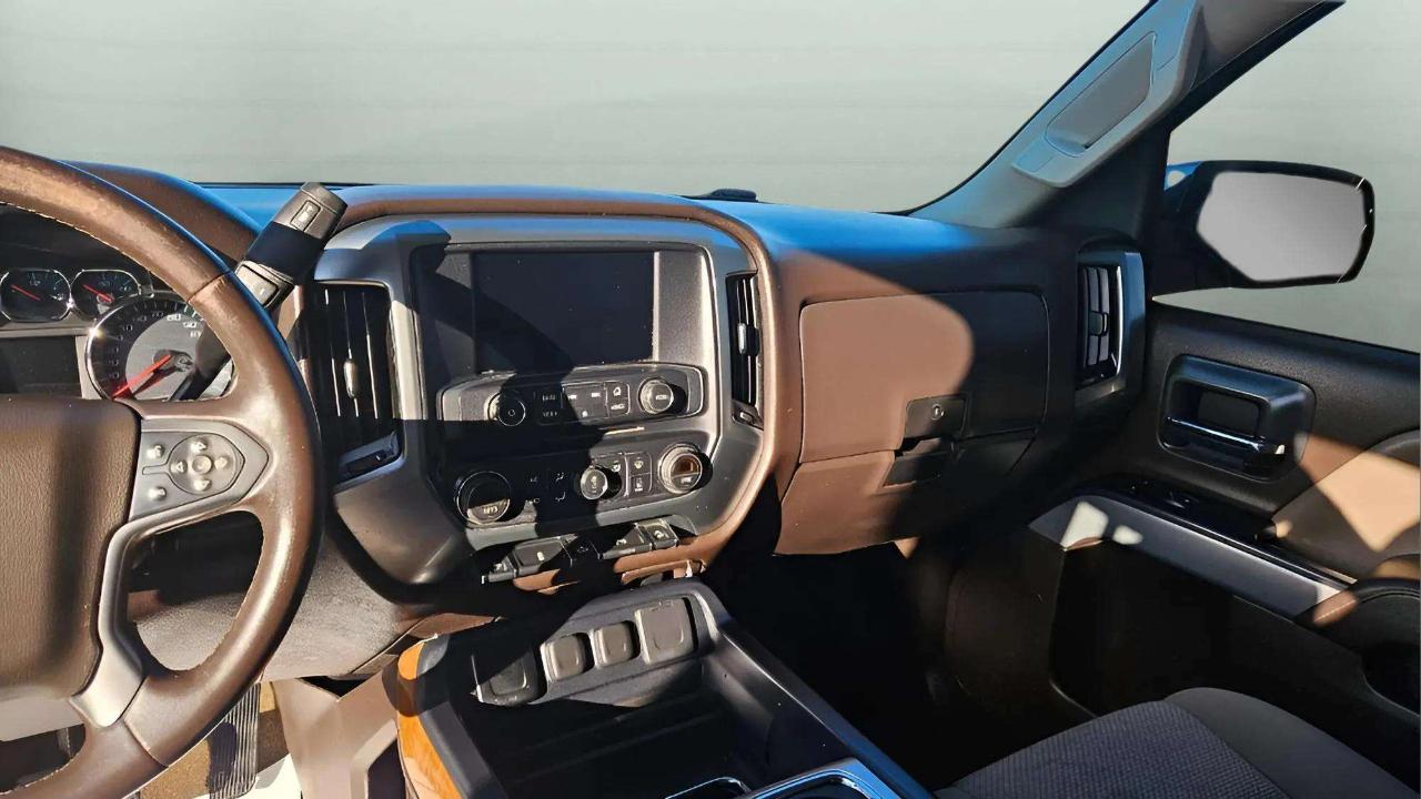 Chevrolet Silverado 1500 4WD Double Cab 143.5" LT w/2LT 2015