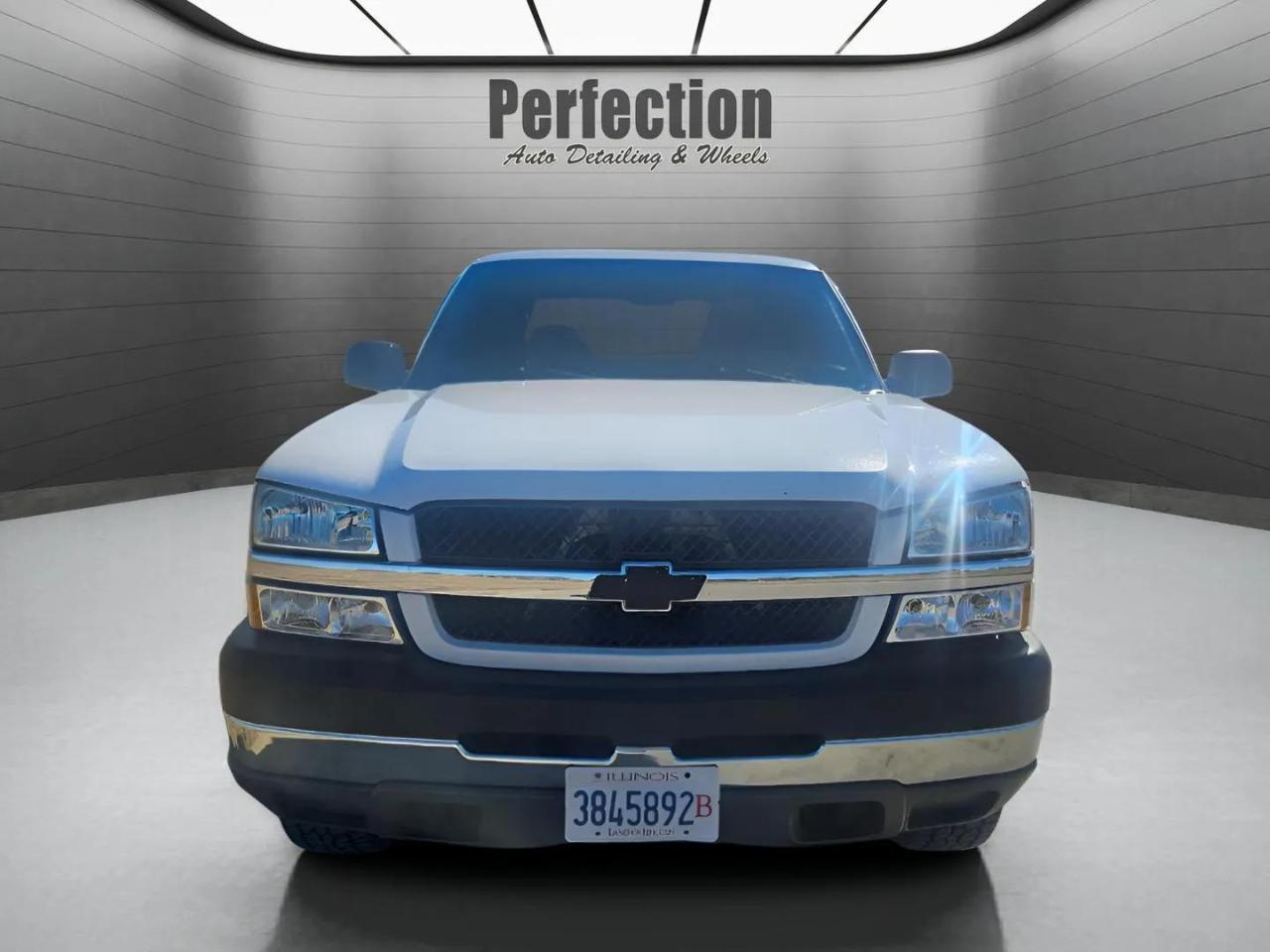 Chevrolet Silverado 2500HD Ext Cab 143.5" WB 4WD LS 2004