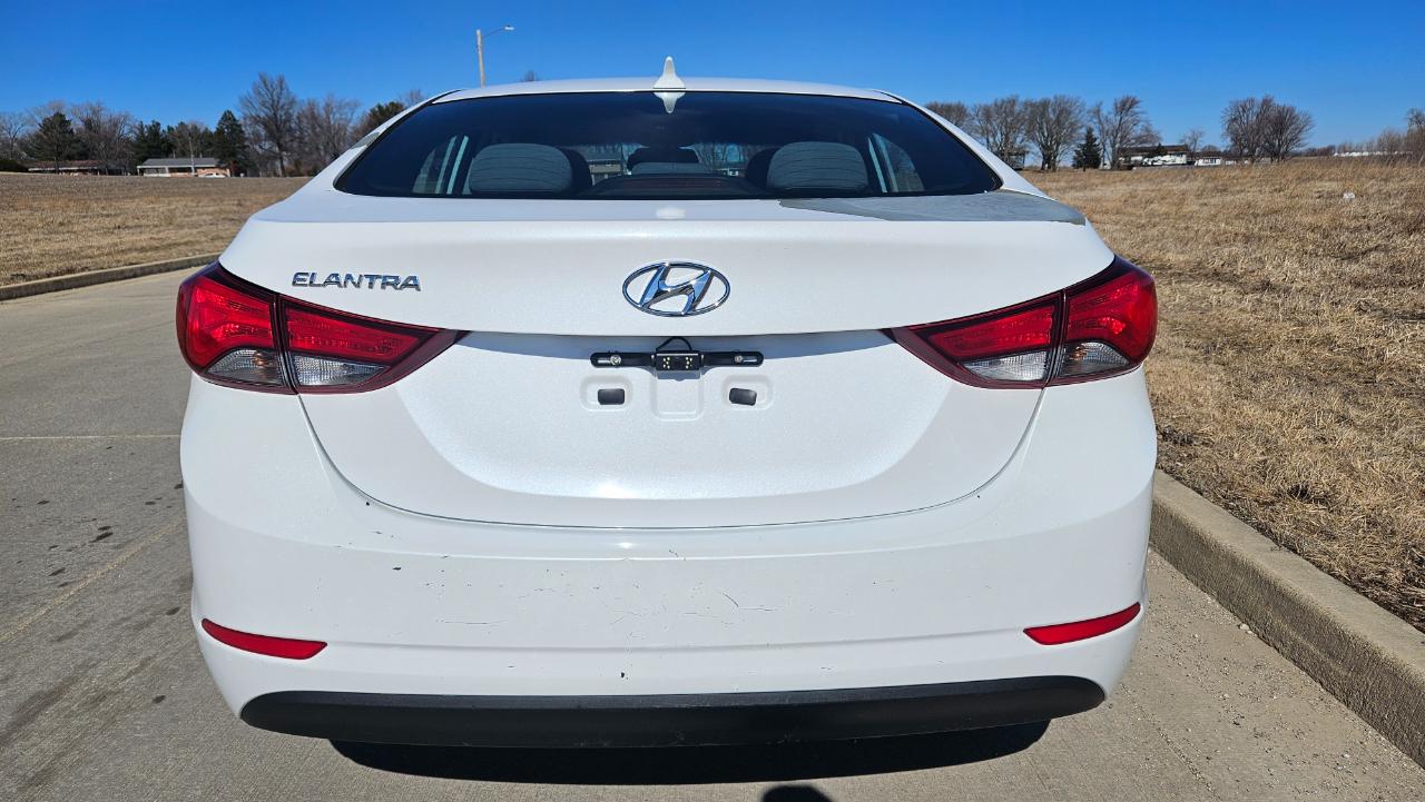 Hyundai Elantra 4dr Sdn Auto SE (Alabama Plant) 2015