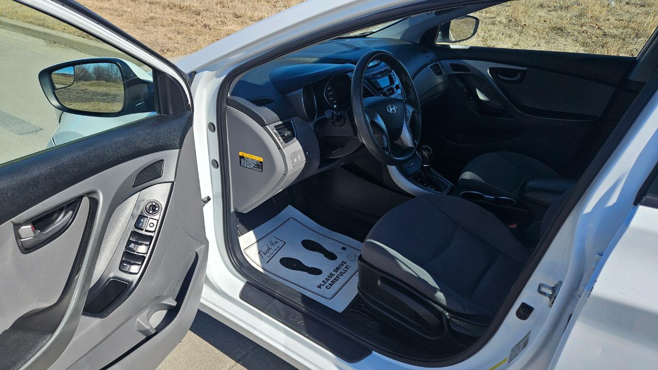 Hyundai Elantra 4dr Sdn Auto SE (Alabama Plant) 2015