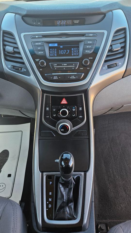 Hyundai Elantra 4dr Sdn Auto SE (Alabama Plant) 2015