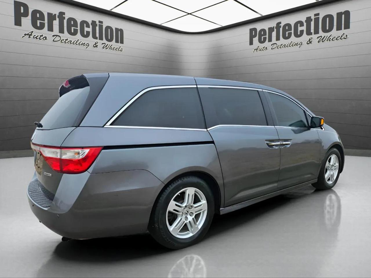 Honda Odyssey 5dr Touring 2011