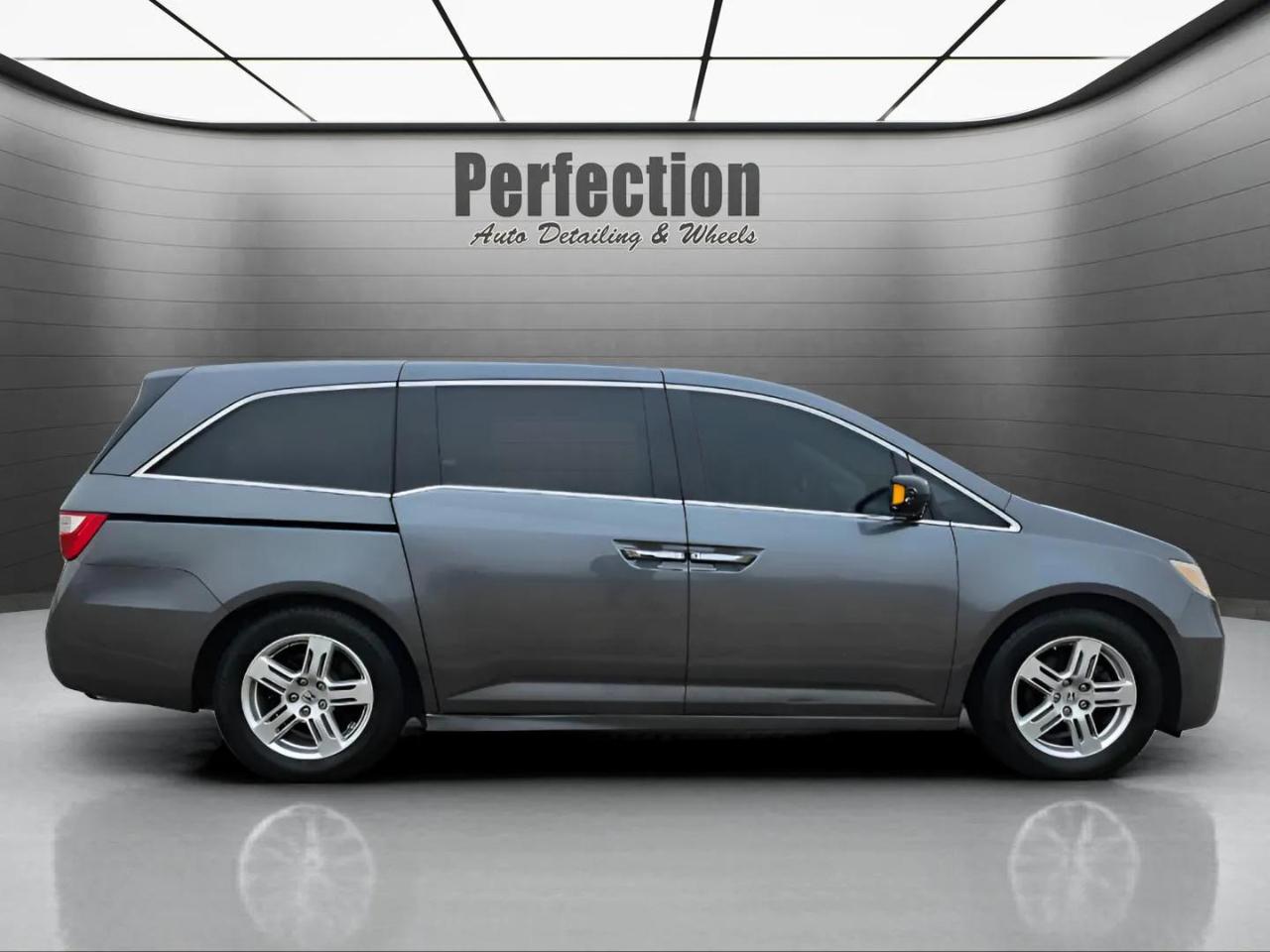 Honda Odyssey 5dr Touring 2011