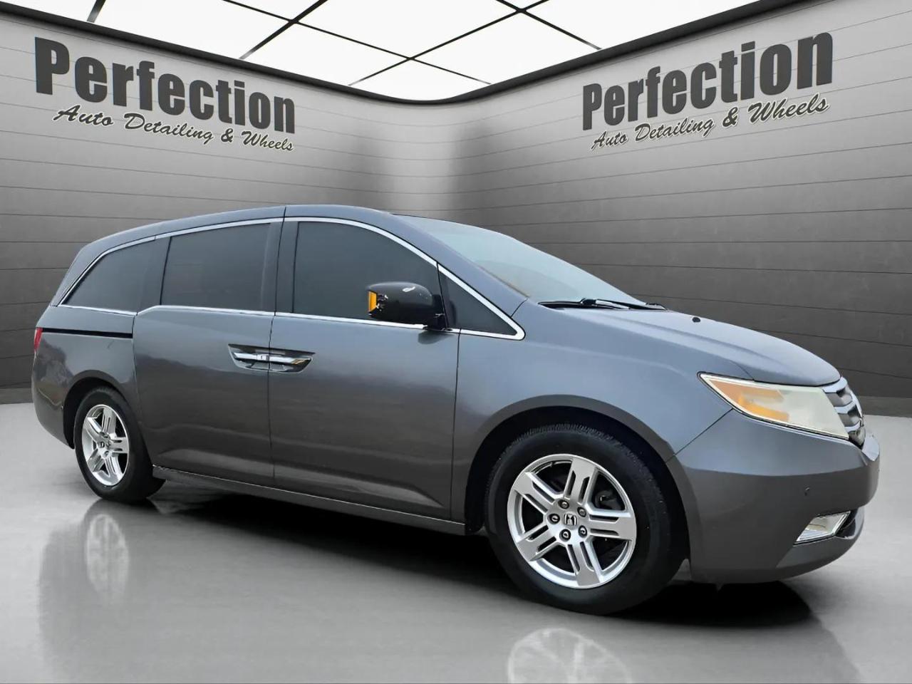 Honda Odyssey 5dr Touring 2011