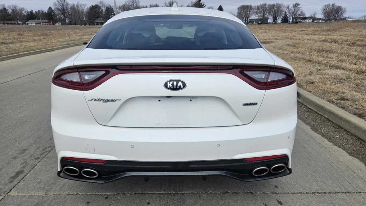 Kia Stinger Premium AWD 2019
