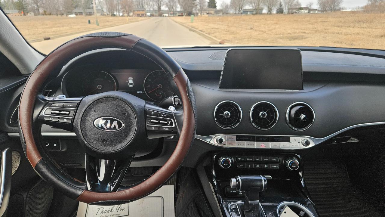 Kia Stinger Premium AWD 2019
