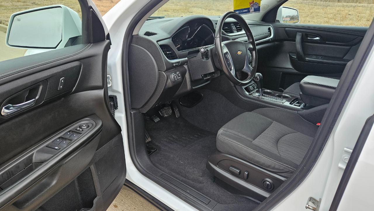 Chevrolet Traverse AWD 4dr LT w/1LT 2017