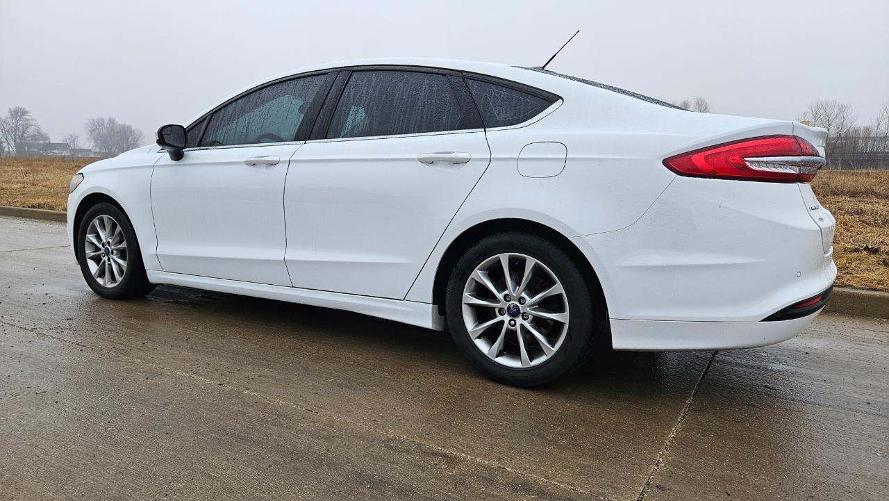 Ford Fusion SE FWD 2017