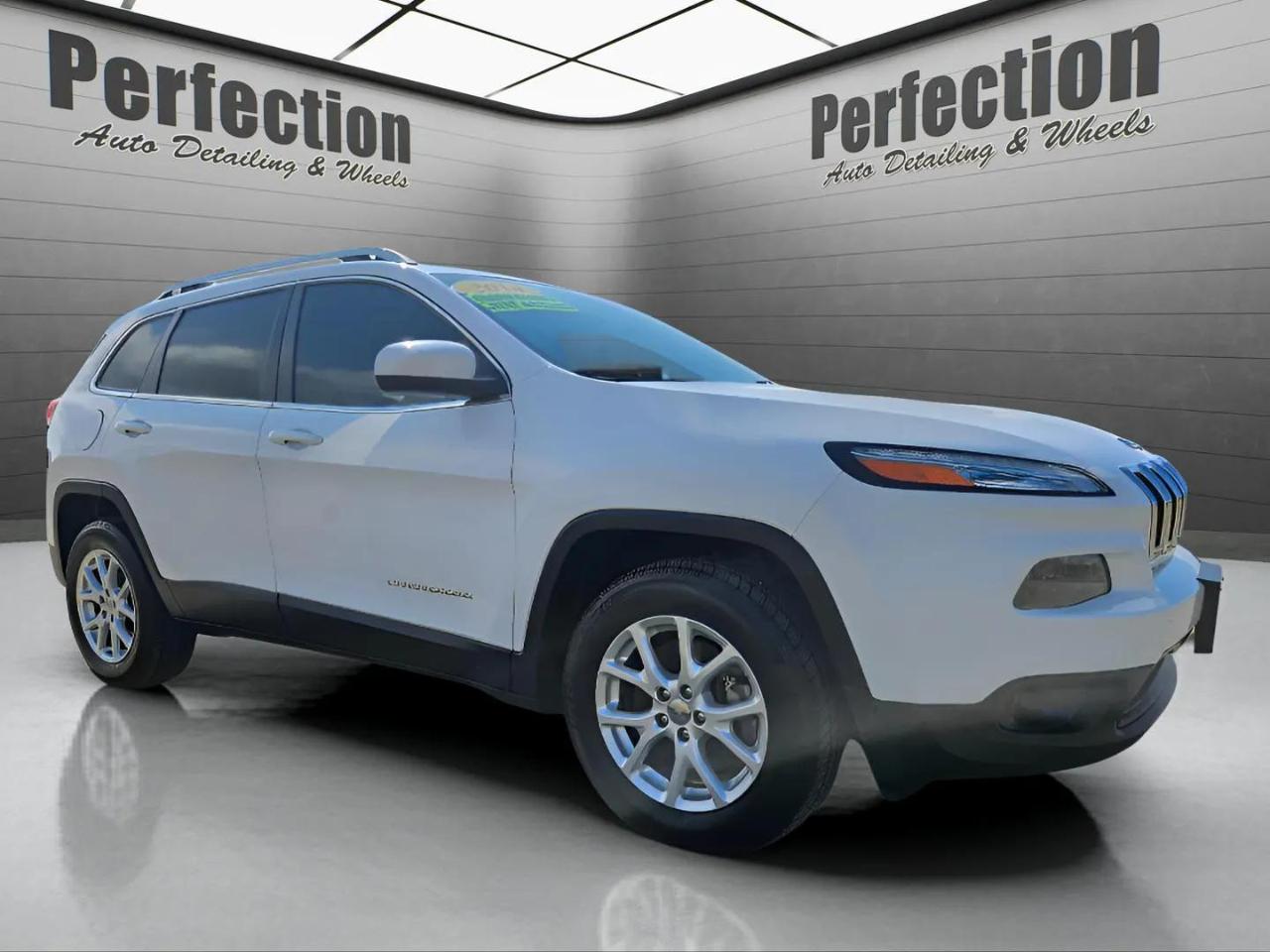 Jeep Cherokee 4WD 4dr Latitude 2014