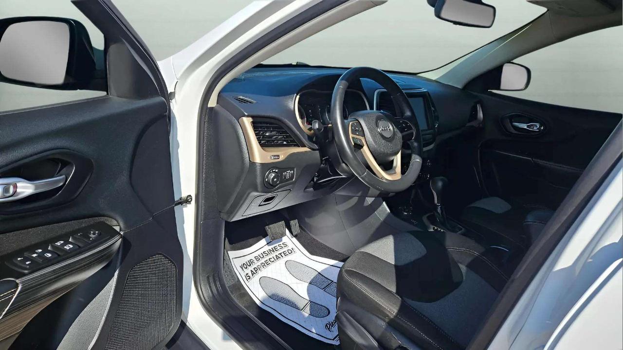 Jeep Cherokee 4WD 4dr Latitude 2014