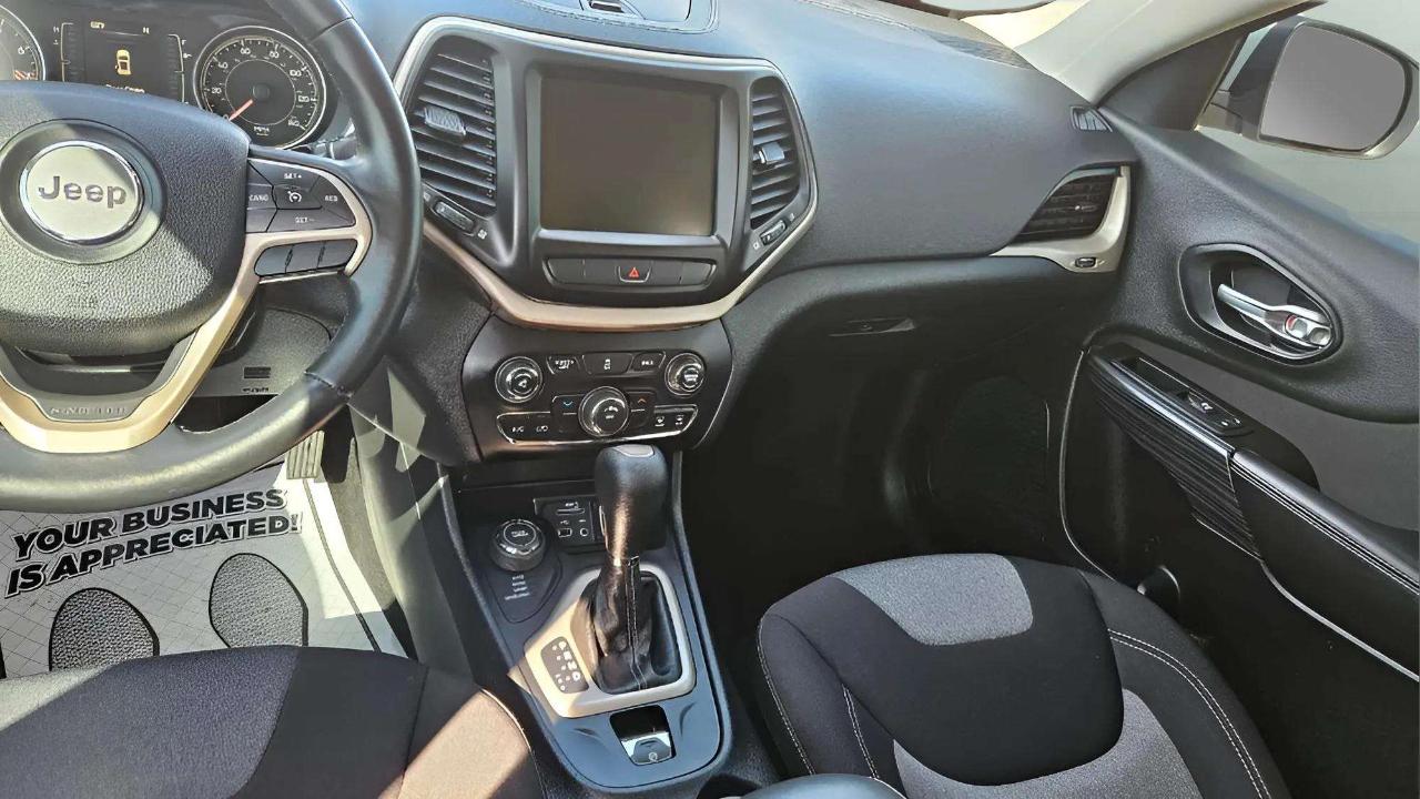 Jeep Cherokee 4WD 4dr Latitude 2014