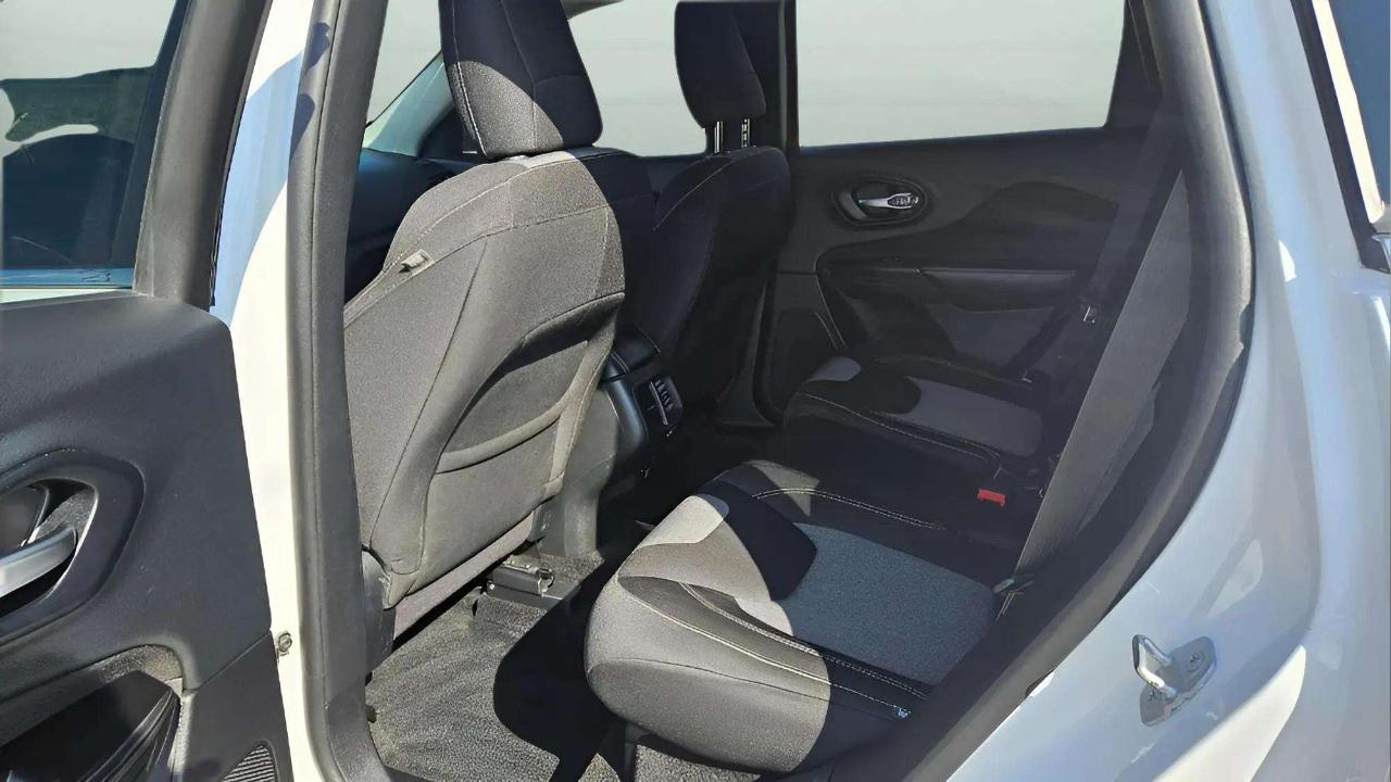 Jeep Cherokee 4WD 4dr Latitude 2014