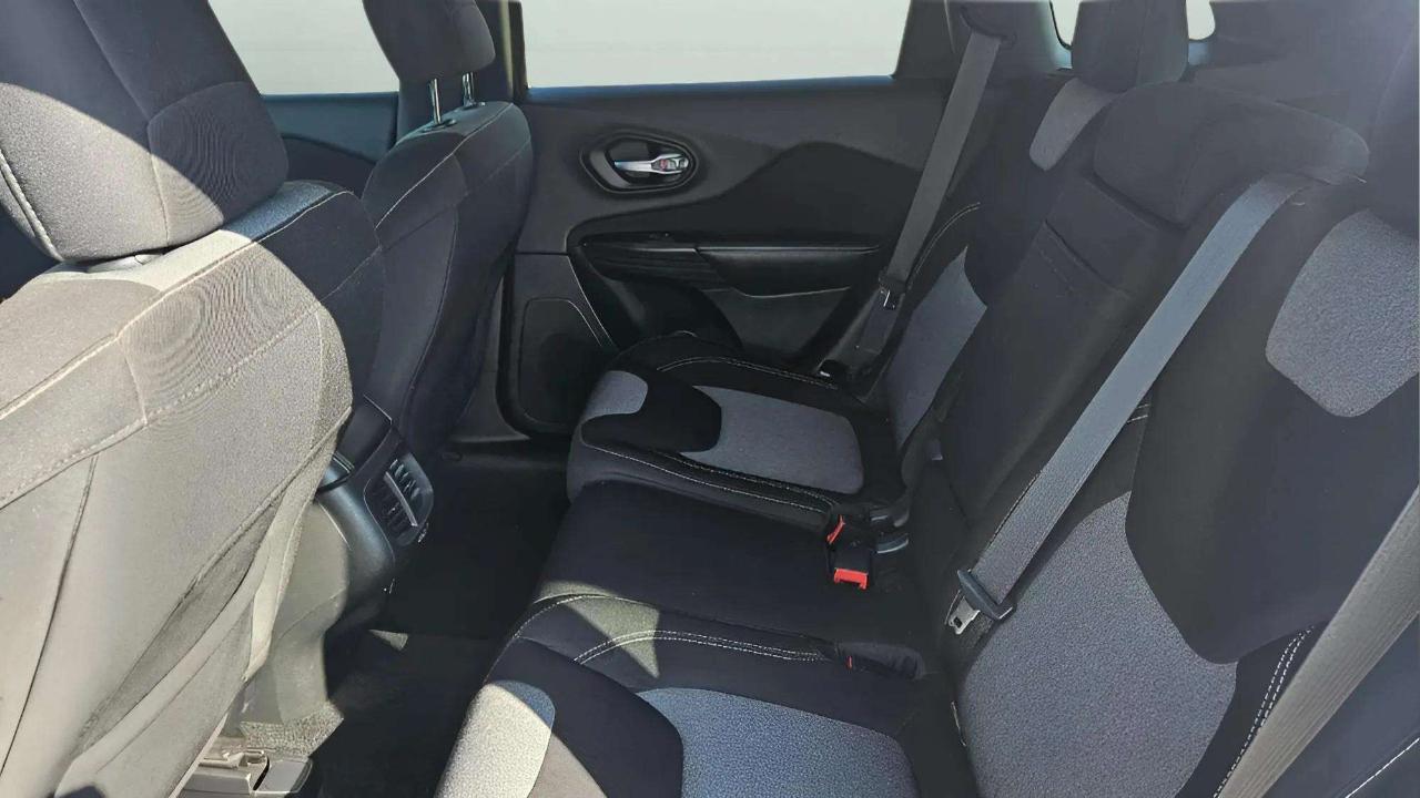 Jeep Cherokee 4WD 4dr Latitude 2014