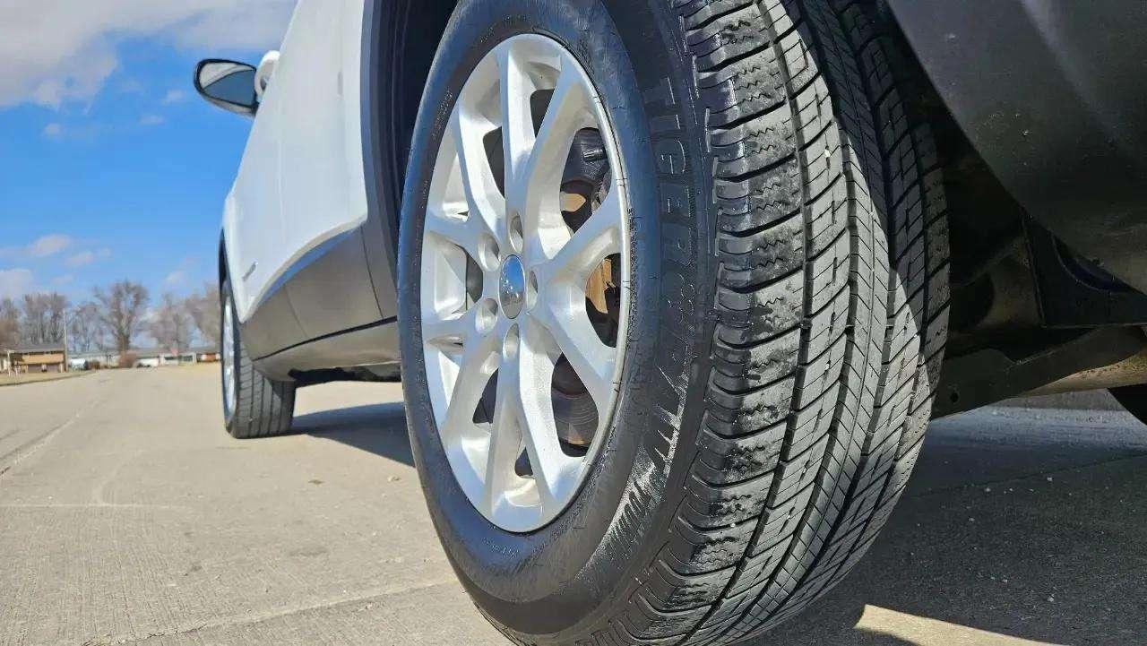 Jeep Cherokee 4WD 4dr Latitude 2014