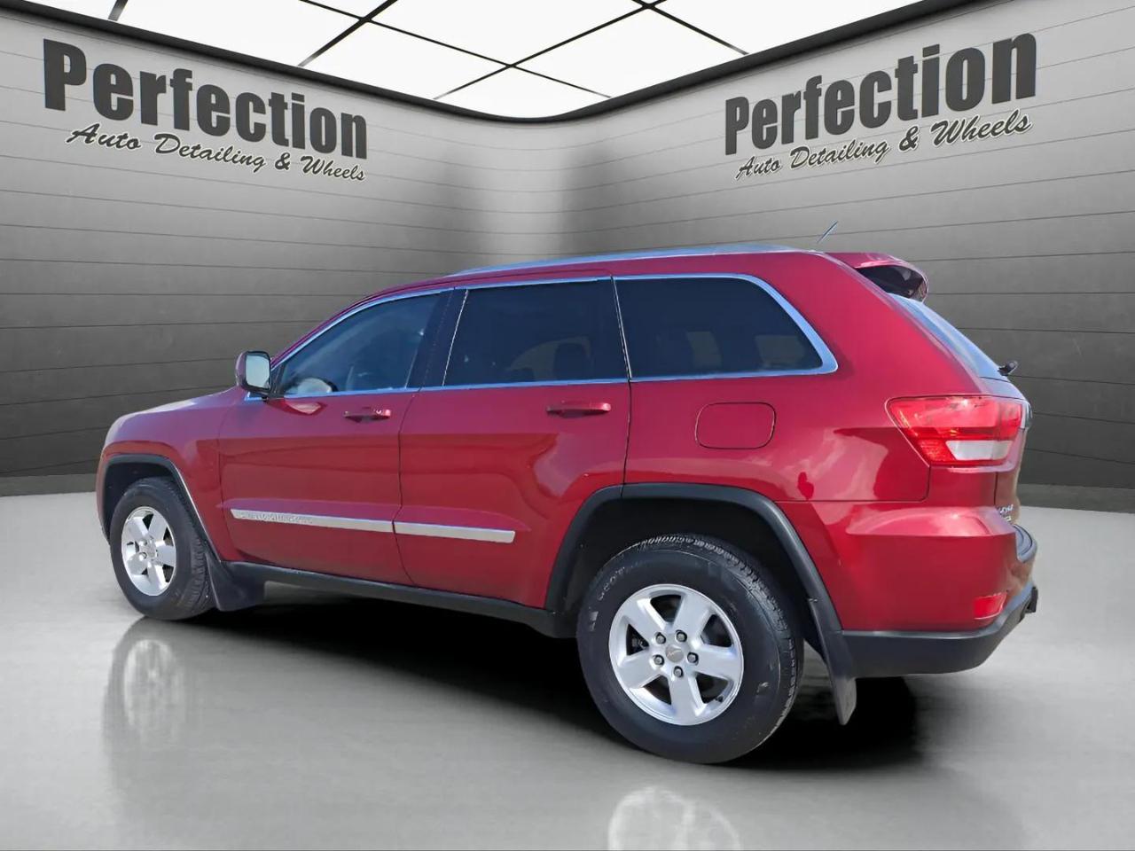 Jeep Grand Cherokee 4WD 4dr Laredo 2012