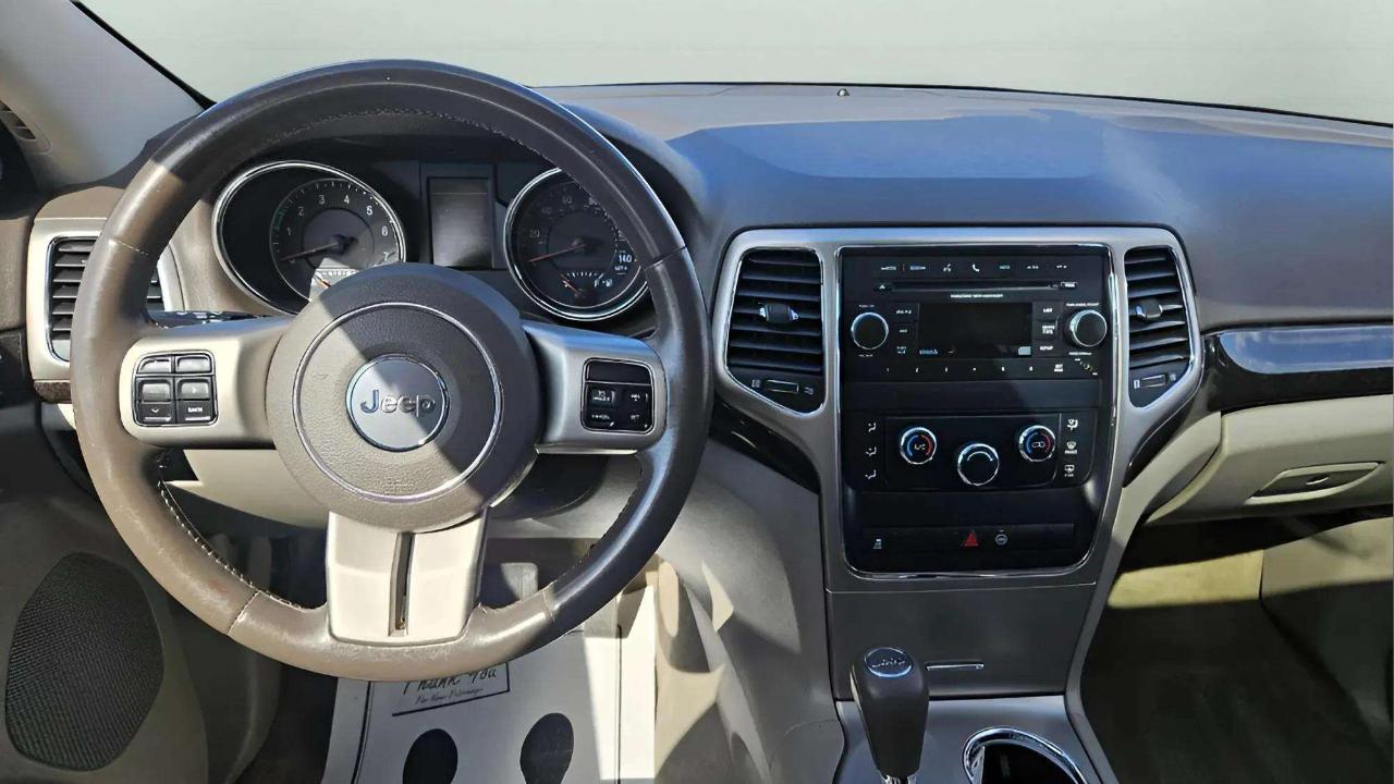 Jeep Grand Cherokee 4WD 4dr Laredo 2012