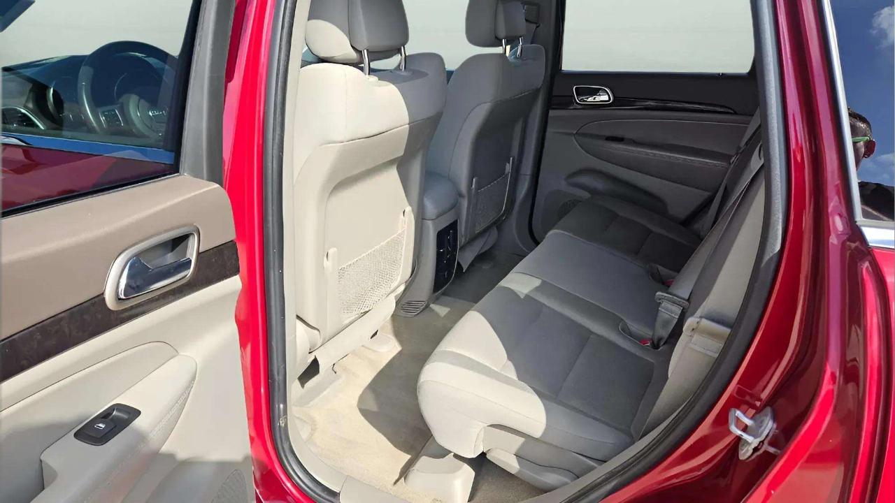 Jeep Grand Cherokee 4WD 4dr Laredo 2012