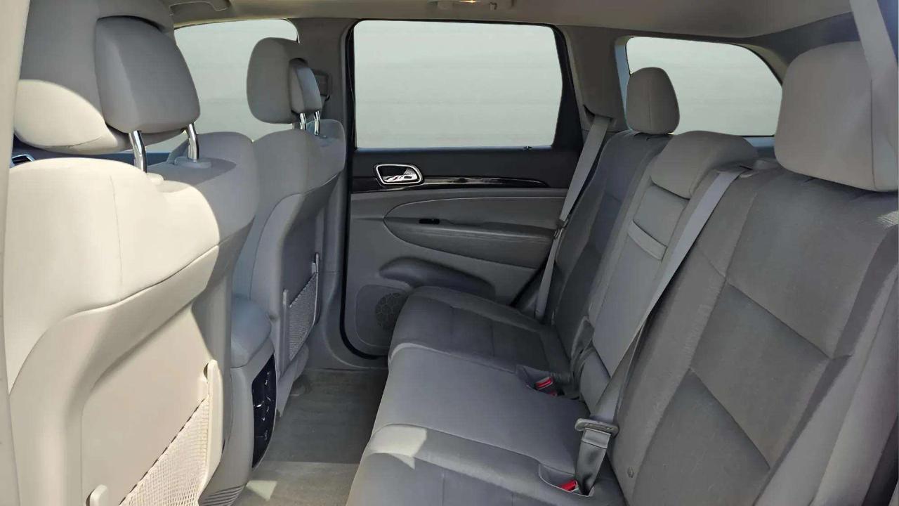 Jeep Grand Cherokee 4WD 4dr Laredo 2012