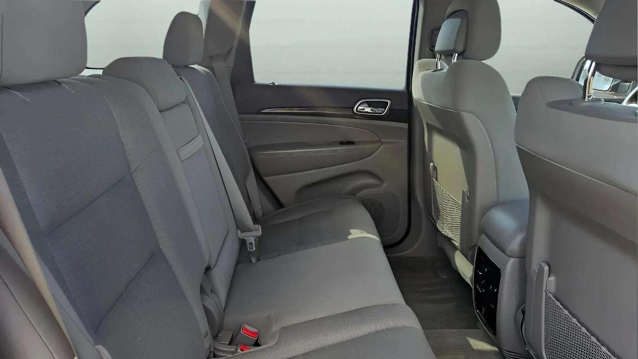 Jeep Grand Cherokee 4WD 4dr Laredo 2012