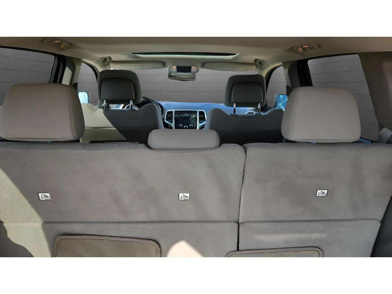 Jeep Grand Cherokee 4WD 4dr Laredo 2012