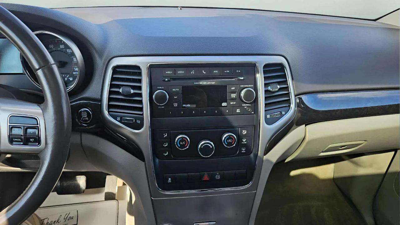 Jeep Grand Cherokee 4WD 4dr Laredo 2012