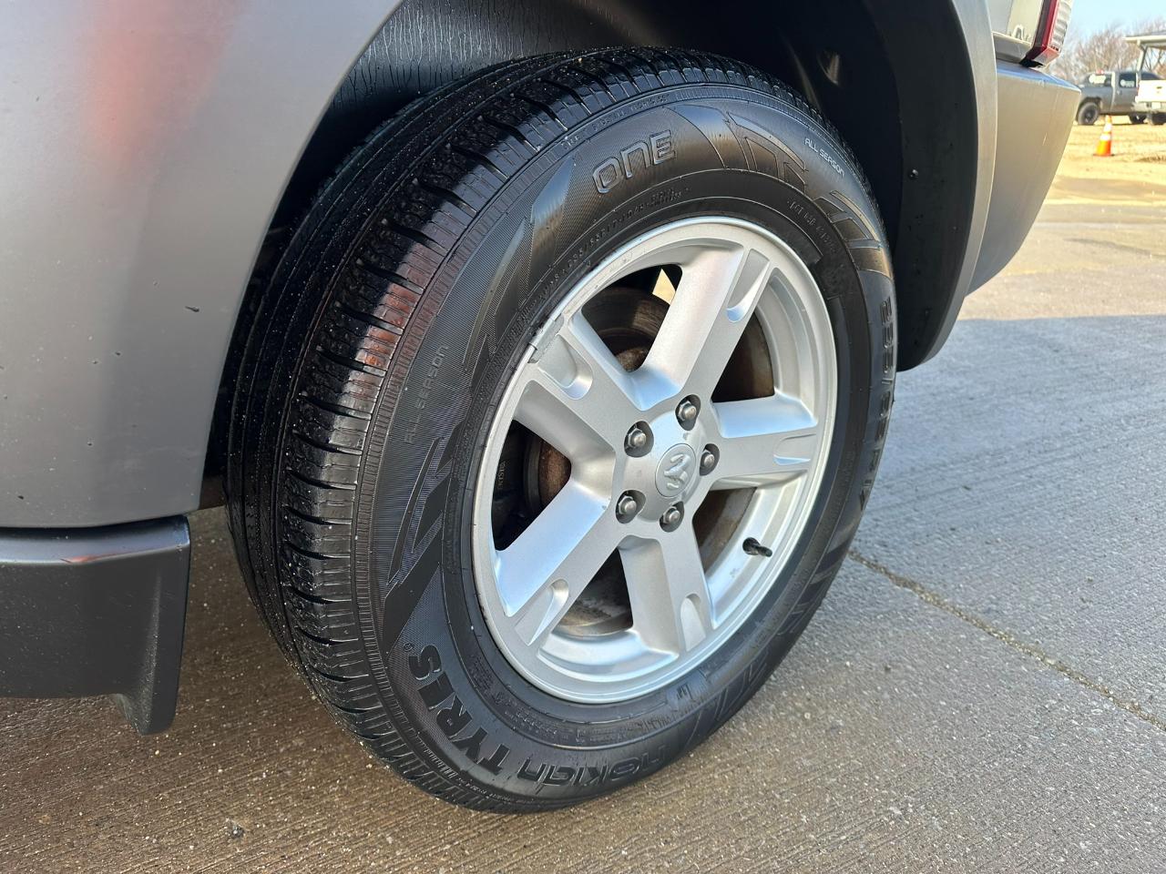 Dodge Nitro 2WD 4dr SXT 2007