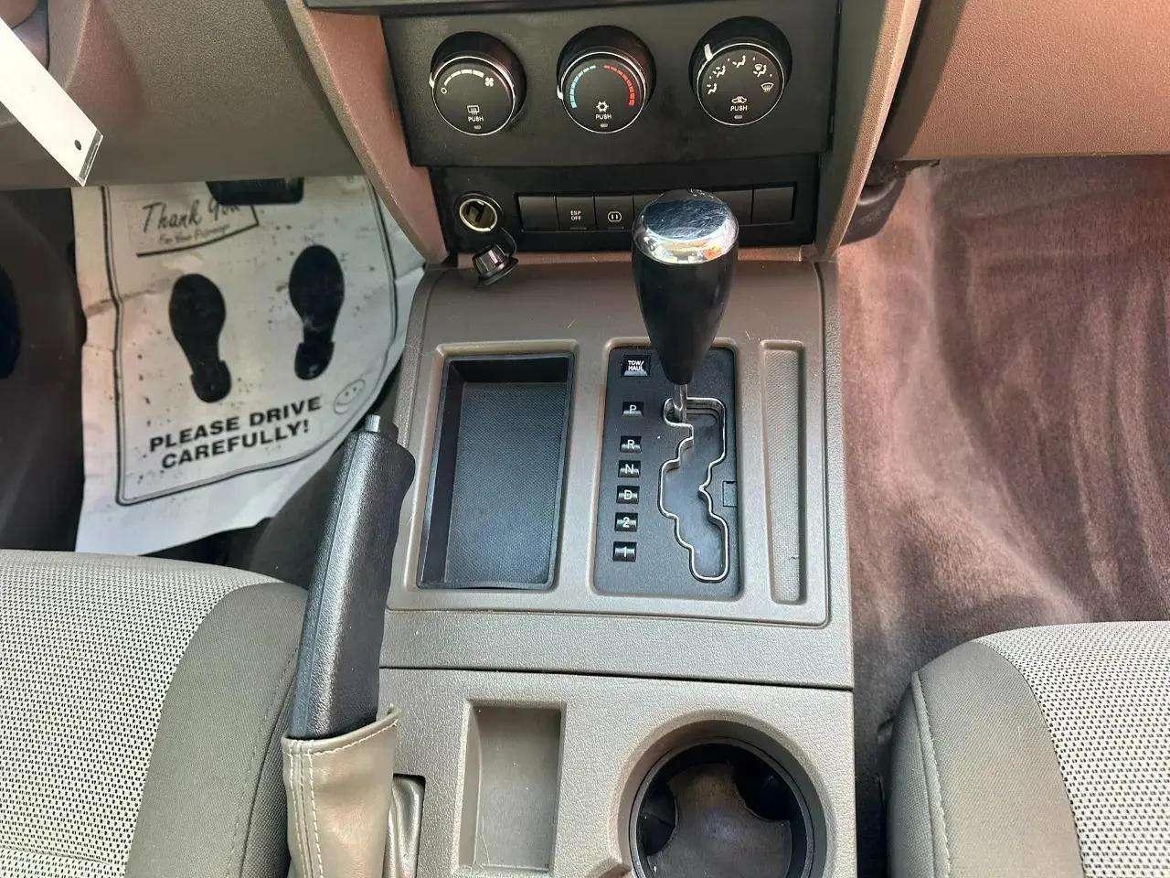 Dodge Nitro 2WD 4dr SXT 2007