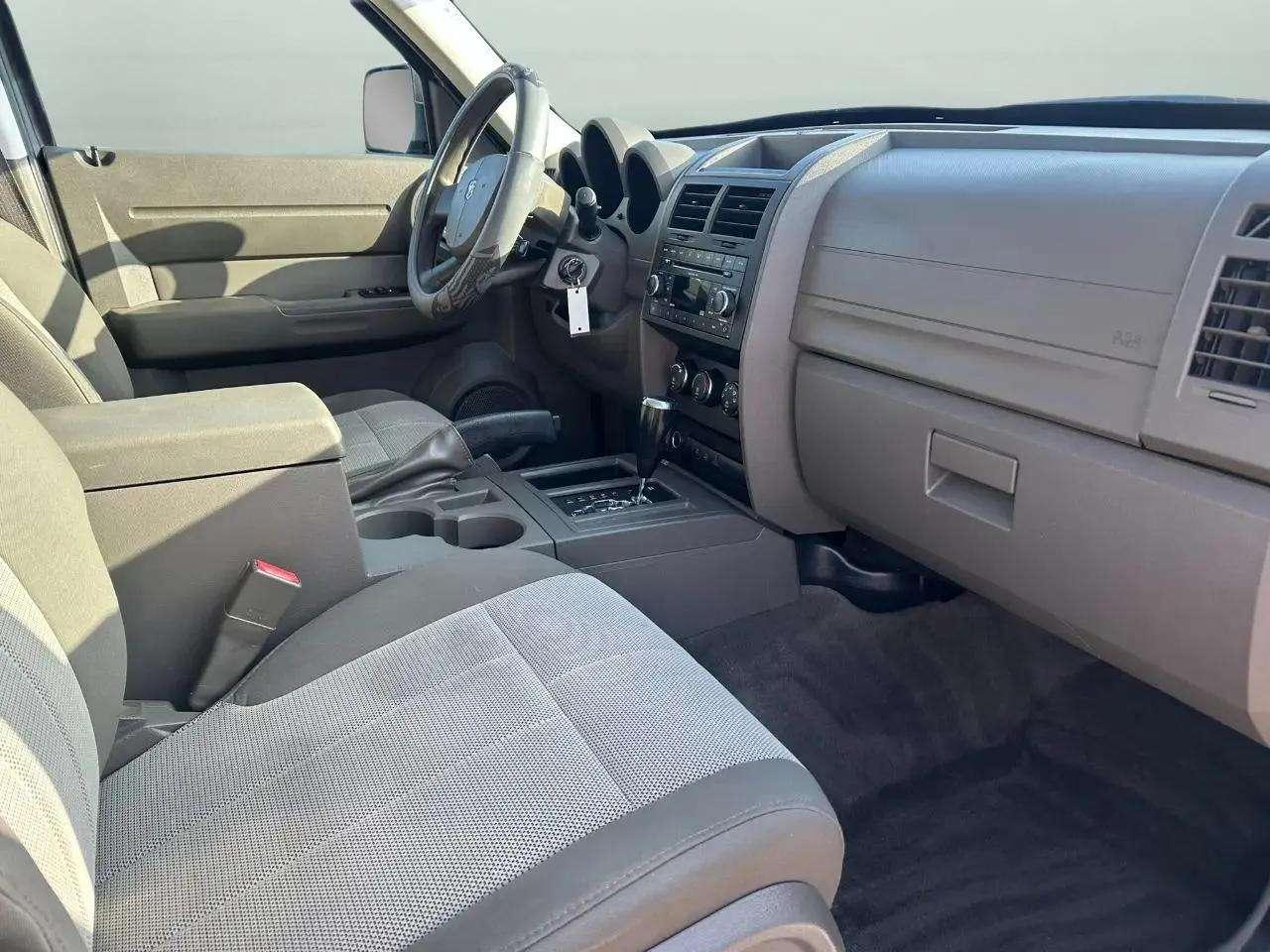 Dodge Nitro 2WD 4dr SXT 2007