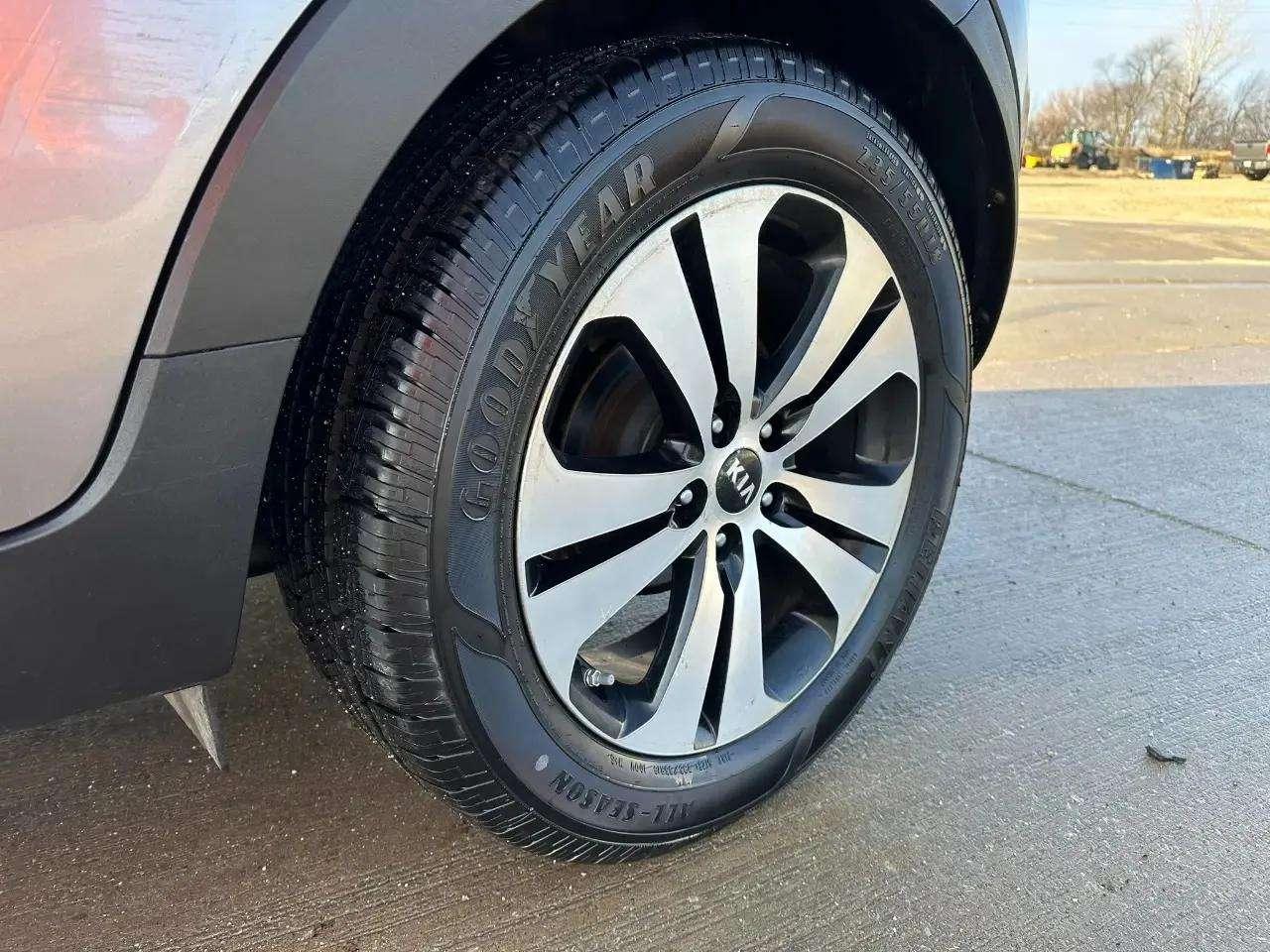 Kia Sportage 2WD 4dr EX 2012