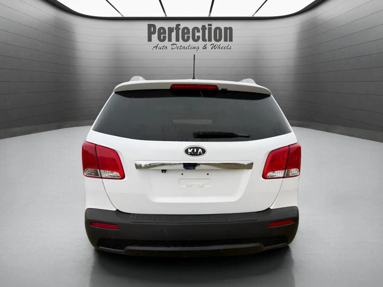 Kia Sorento 2WD 4dr I4 EX 2011