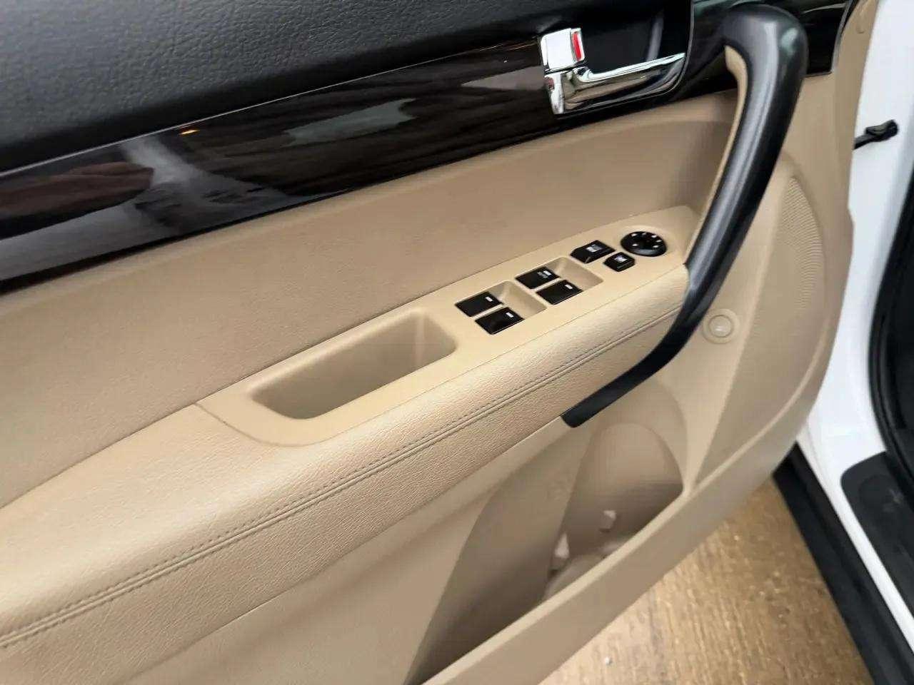 Kia Sorento 2WD 4dr I4 EX 2011