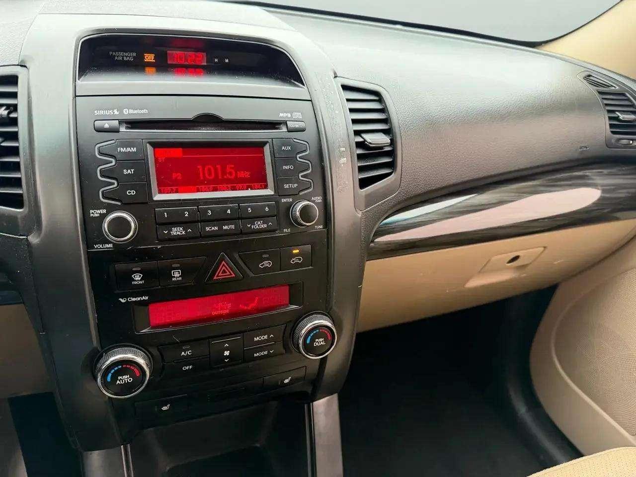 Kia Sorento 2WD 4dr I4 EX 2011