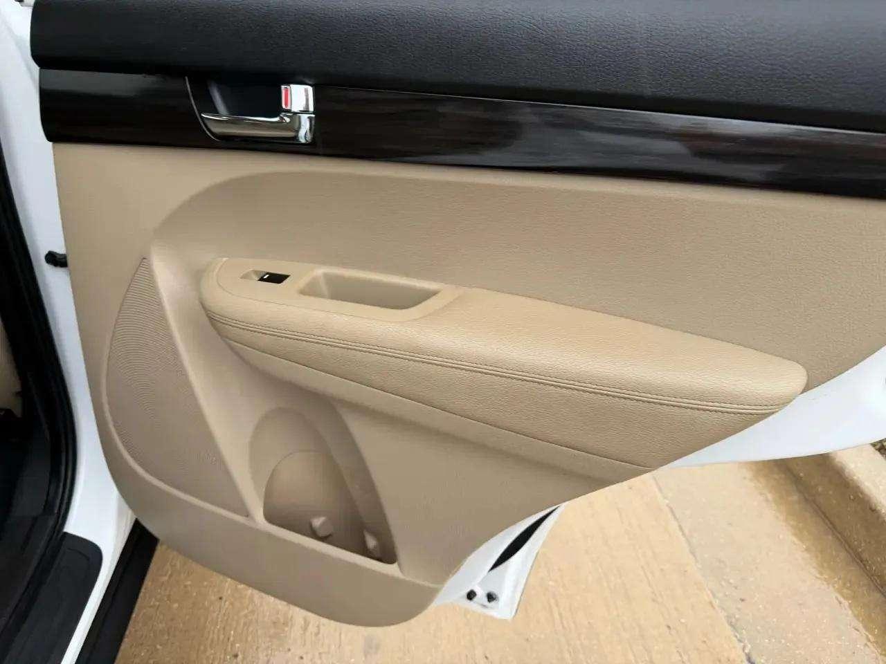 Kia Sorento 2WD 4dr I4 EX 2011