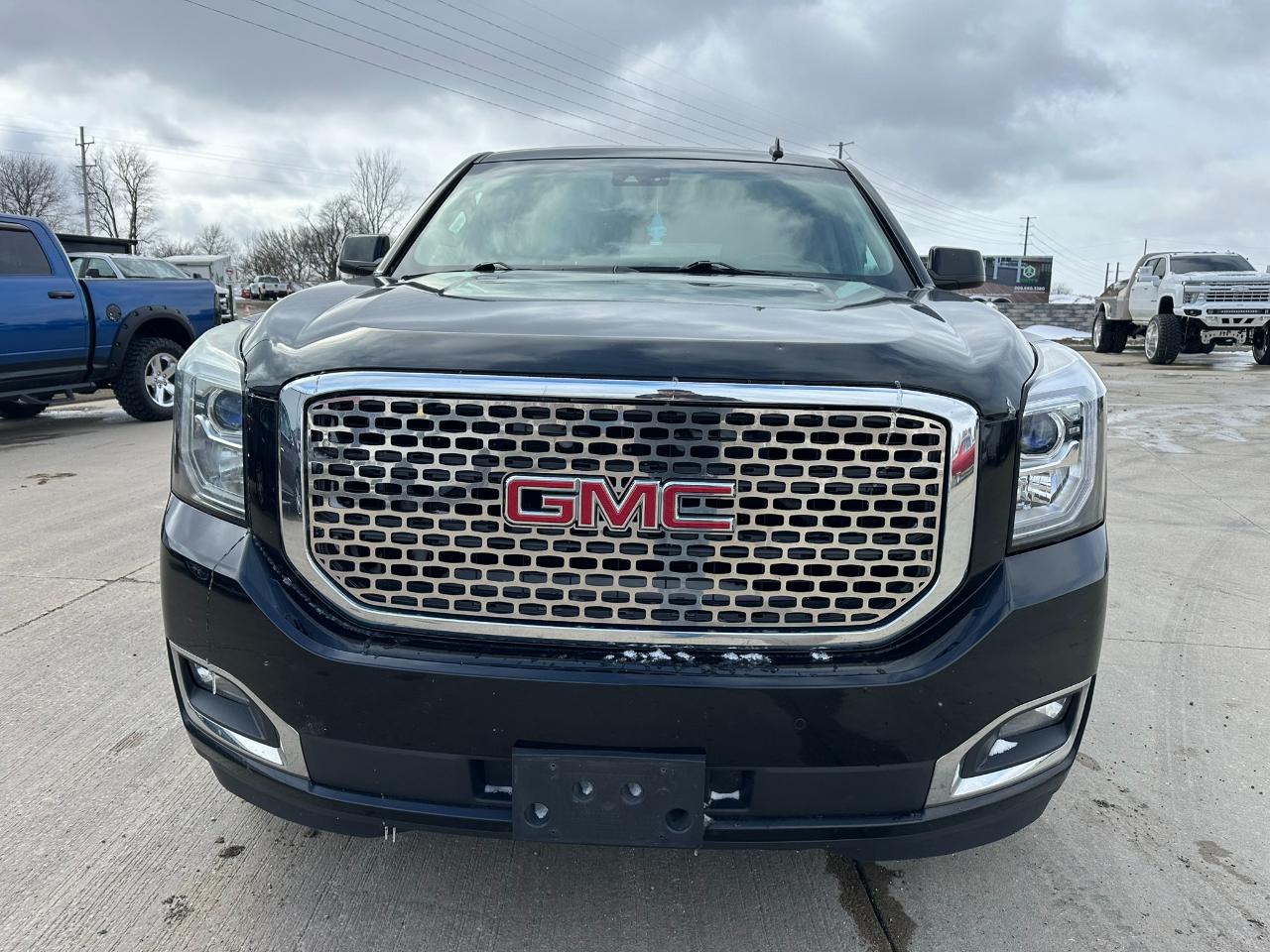 GMC Yukon XL 4WD 4dr SLT 2015