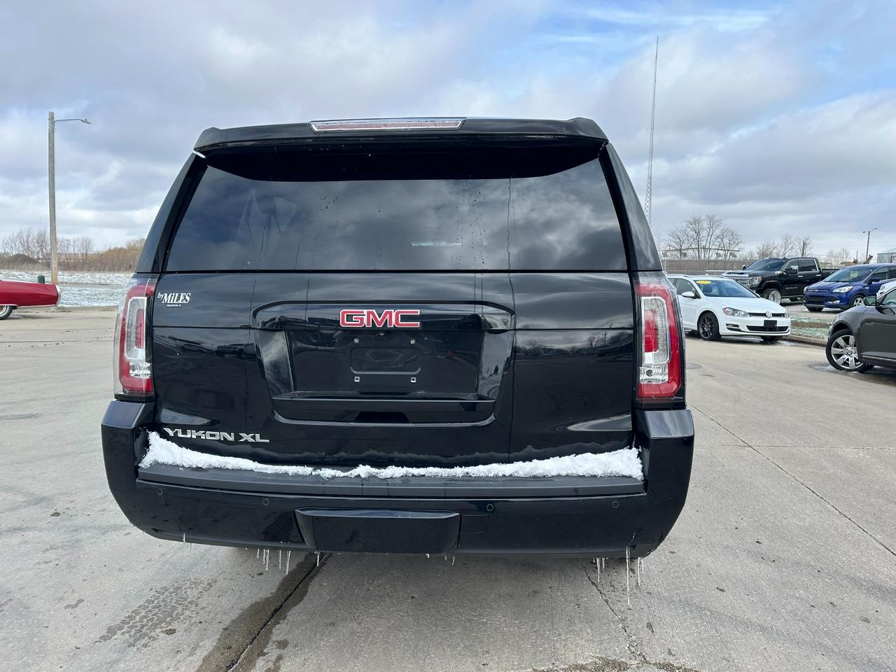 GMC Yukon XL 4WD 4dr SLT 2015
