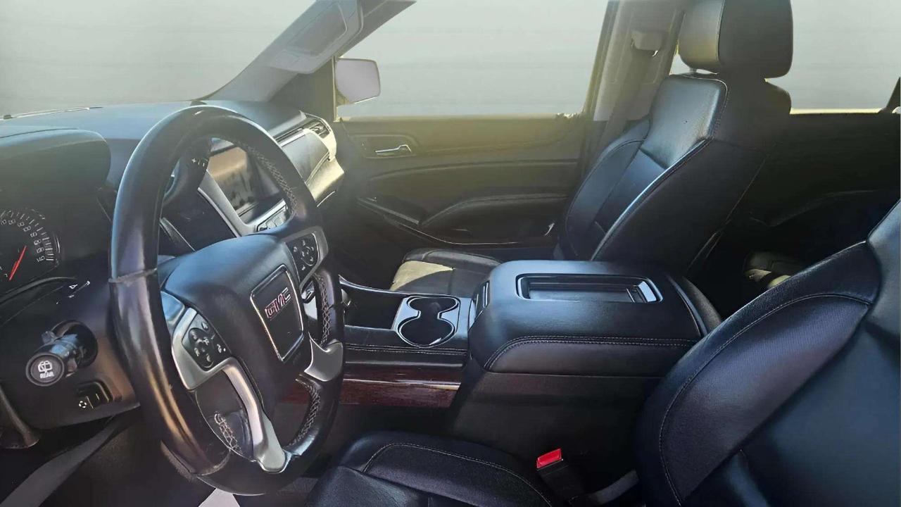 GMC Yukon XL 4WD 4dr SLT 2015