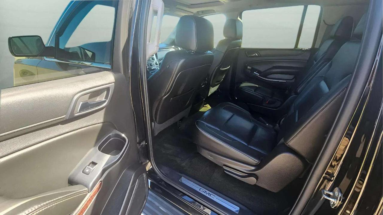 GMC Yukon XL 4WD 4dr SLT 2015