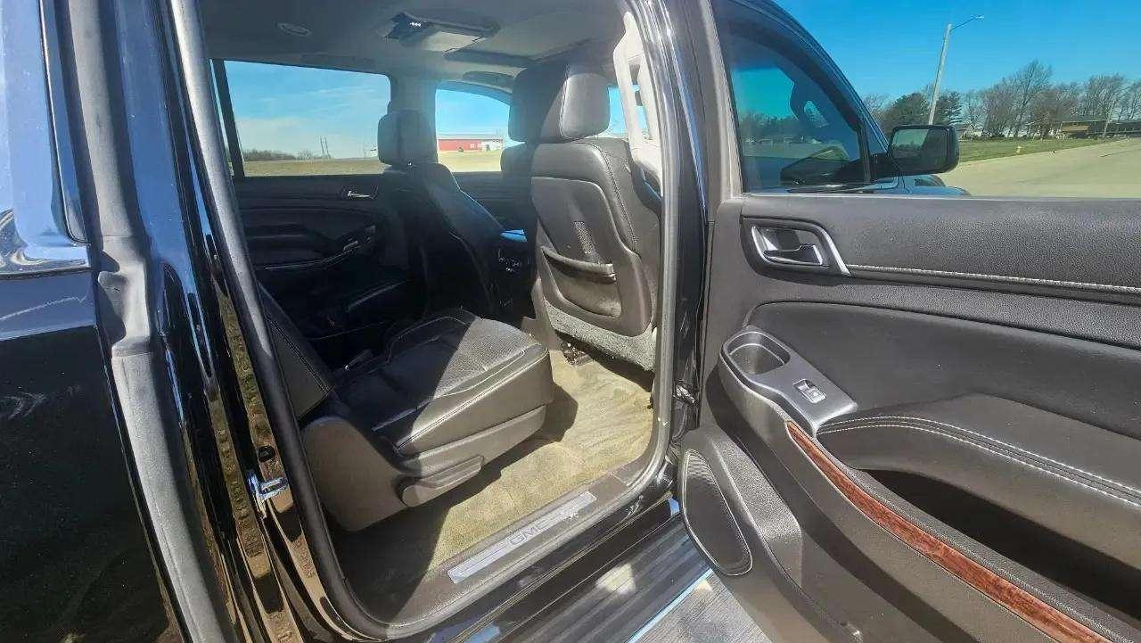 GMC Yukon XL 4WD 4dr SLT 2015