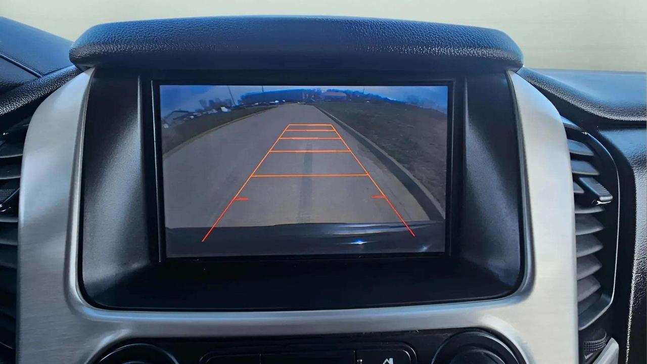 GMC Yukon XL 4WD 4dr SLT 2015