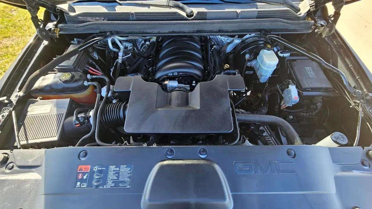 GMC Yukon XL 4WD 4dr SLT 2015