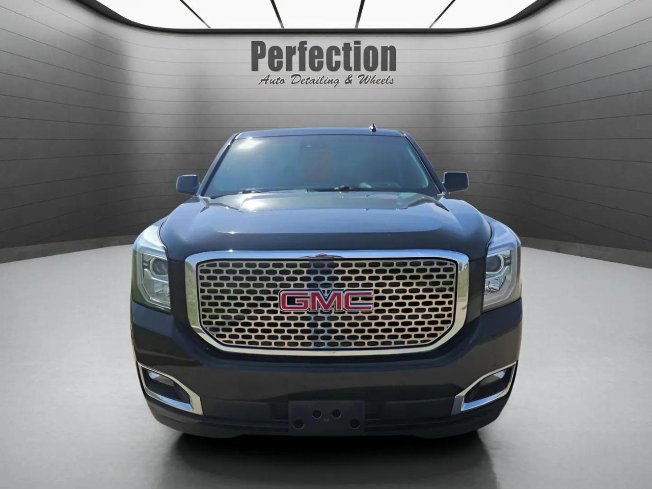 GMC Yukon XL 4WD 4dr SLT 2015