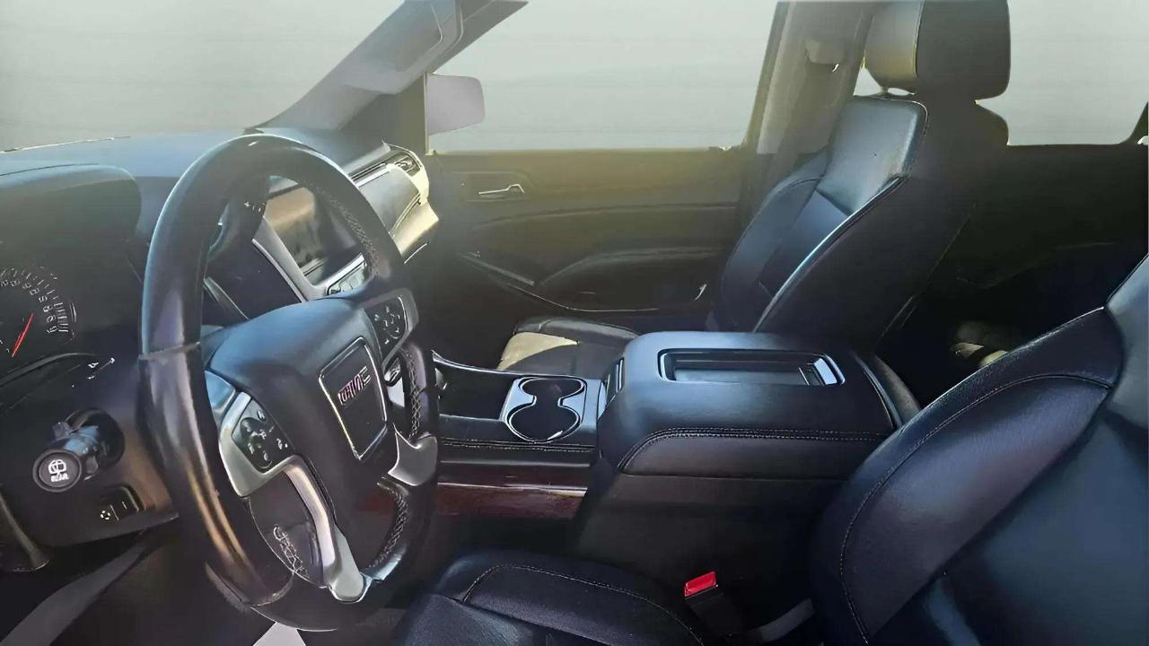 GMC Yukon XL 4WD 4dr SLT 2015