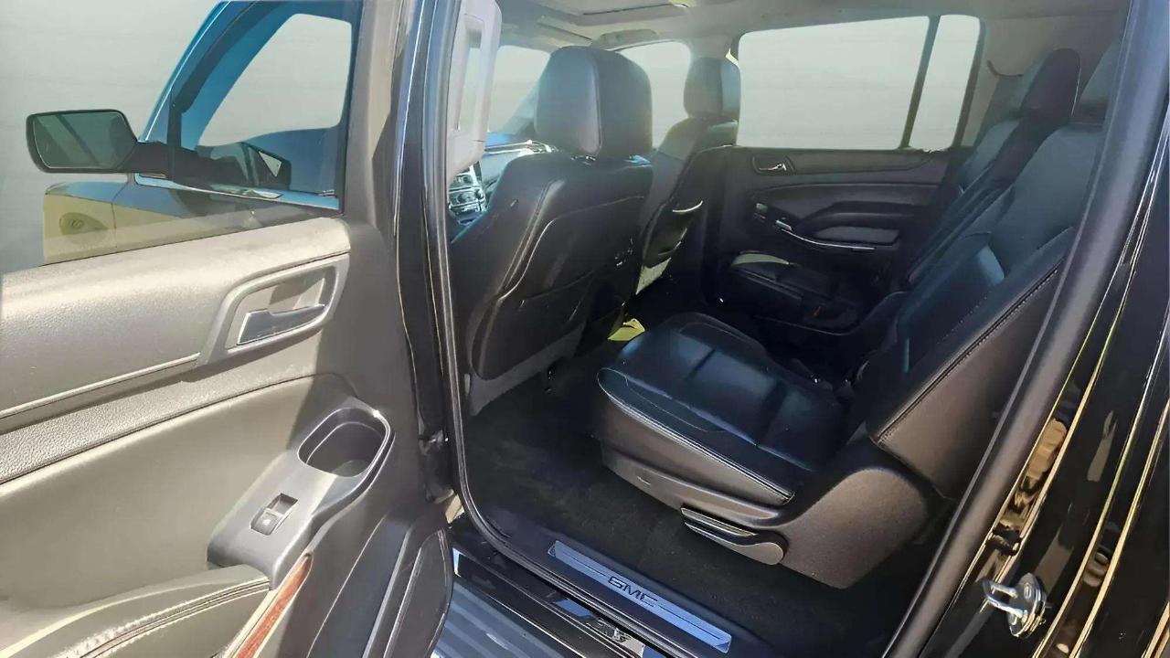 GMC Yukon XL 4WD 4dr SLT 2015