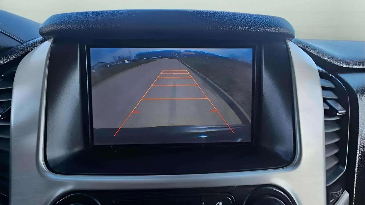 GMC Yukon XL 4WD 4dr SLT 2015