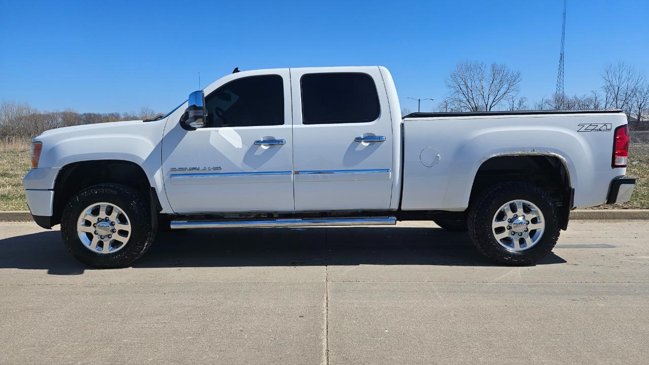 GMC Sierra 2500HD 4WD Crew Cab 153.7" Denali 2013